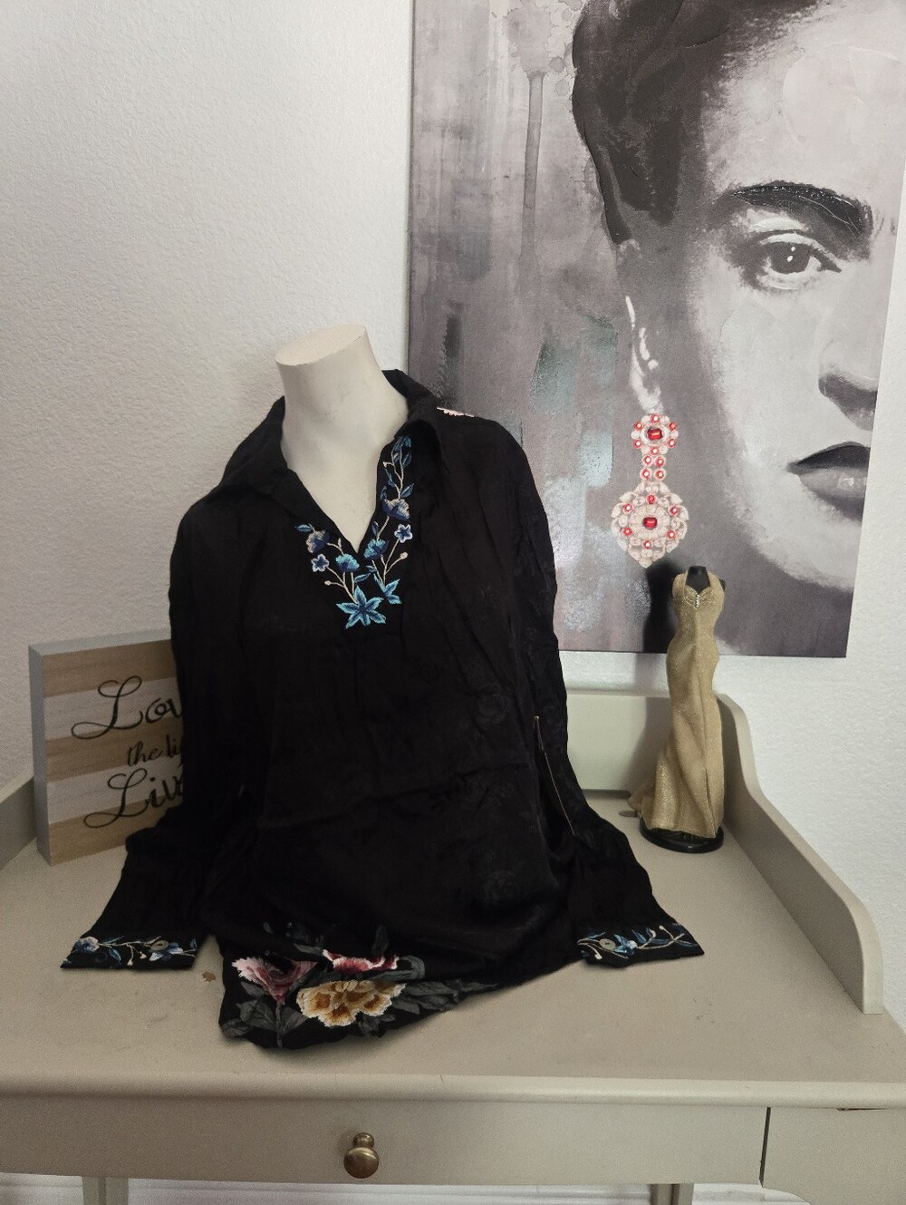 LA BLEND Women's Embroidered Floral Print Blouse Size Xlarge Color Black